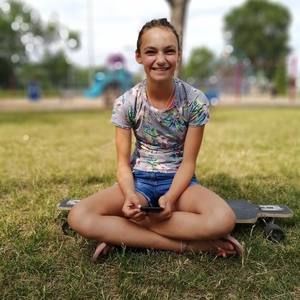 Meet your Posher, Laura